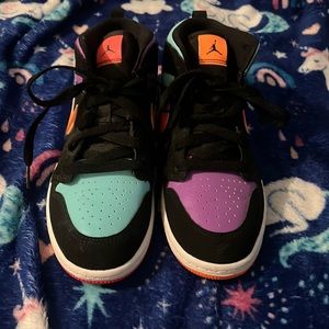 Shoe 2019
Air Jordan 1 Mid GS 'Candy brand nike size 3y